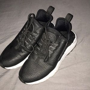 Nike Huaraches Ultra Run Premium